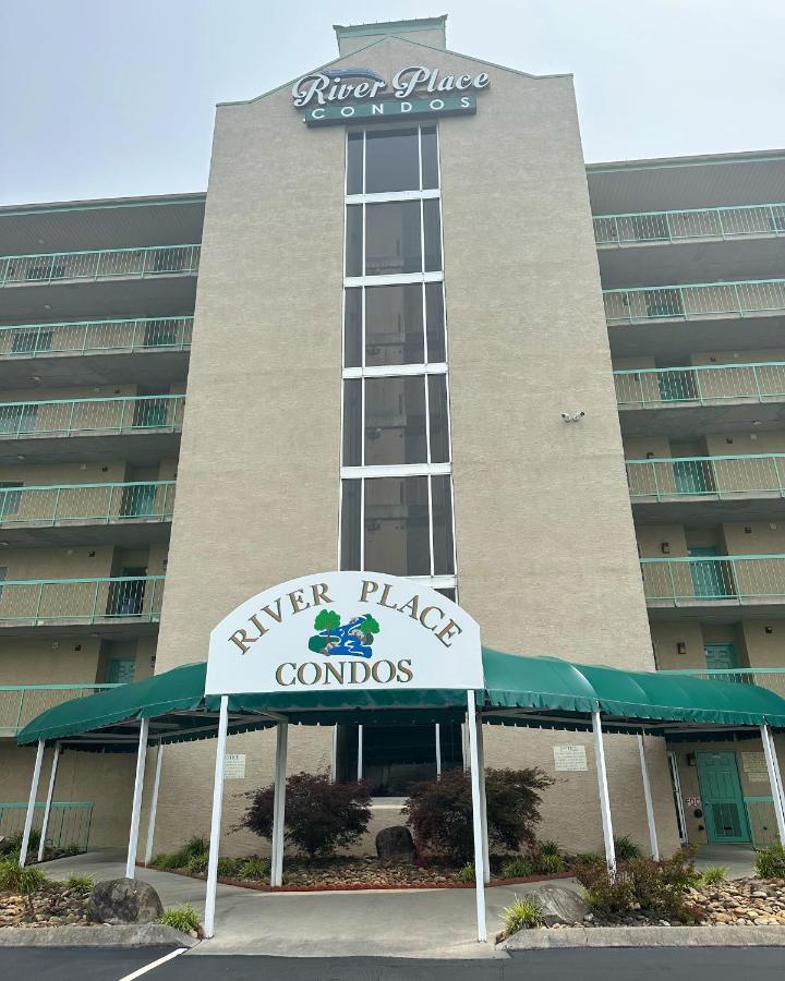 River Place Condos #409 1Bd, 2Bath Pigeon Forge Exterior photo